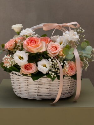 Vivid Memories: Roses & Seasonal Flowers
