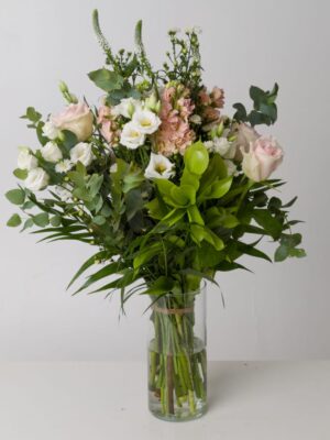 Seasonal Memories: Roses & Seasonal Flowers