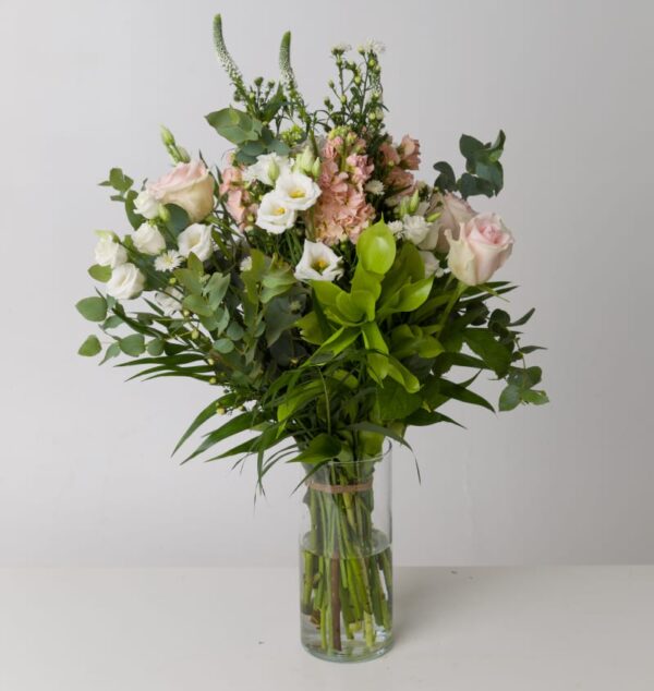 Seasonal Memories: Roses & Seasonal Flowers