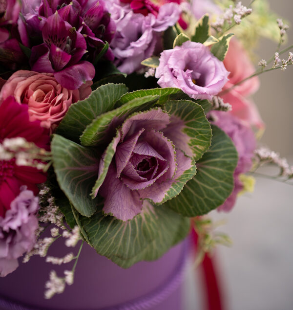 Country Garden: Roses & Seasonal Flowers